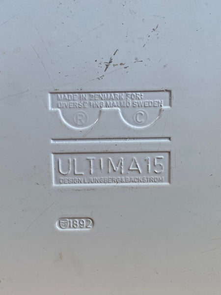Mid-Century White Swedish Ultima 15 Ashtray by Holger Bäckström & Bo Ljungberg